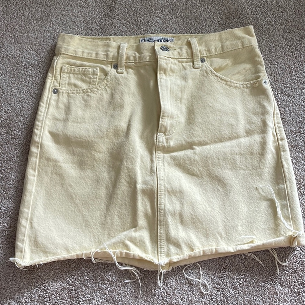 lLucky brand, yellow denim skirt, size 0/25